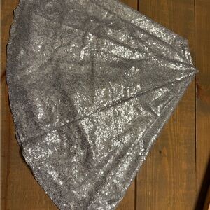 2- ROUND 46” Elegant Silver Sequin table clothes